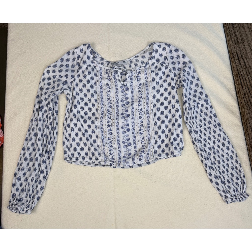Hollister Womens Blue Floral Long Sleeve Tie Front Crop Blouse XS 340F2442